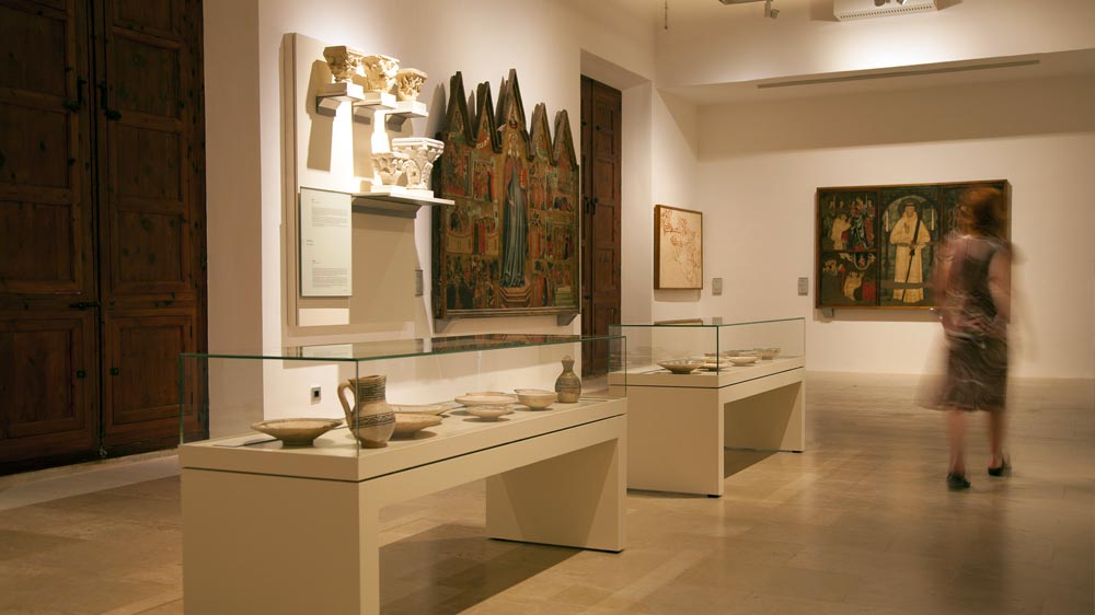 see the museum of mallorca in winter
